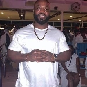 Meet your Posher, Gregory